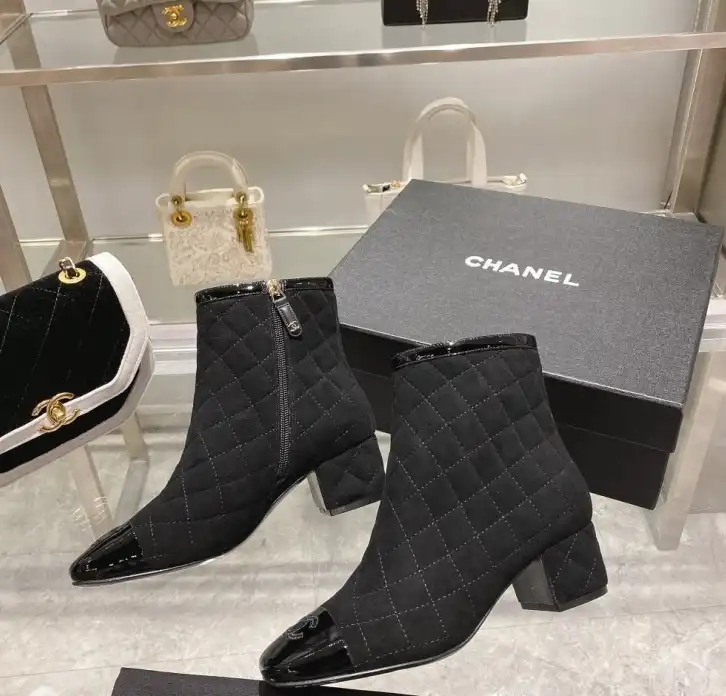 hype Chanel Boots