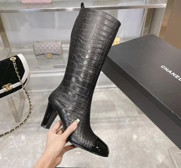 hype Chanel Boots