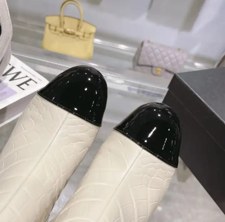 hype Chanel Boots