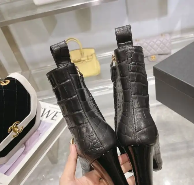 hype Chanel Boots