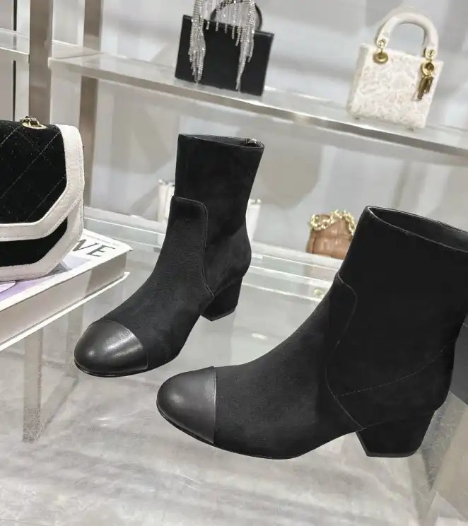 hype Chanel Boots