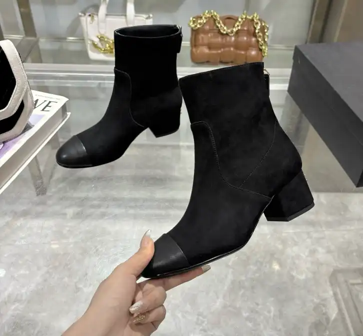 hype Chanel Boots