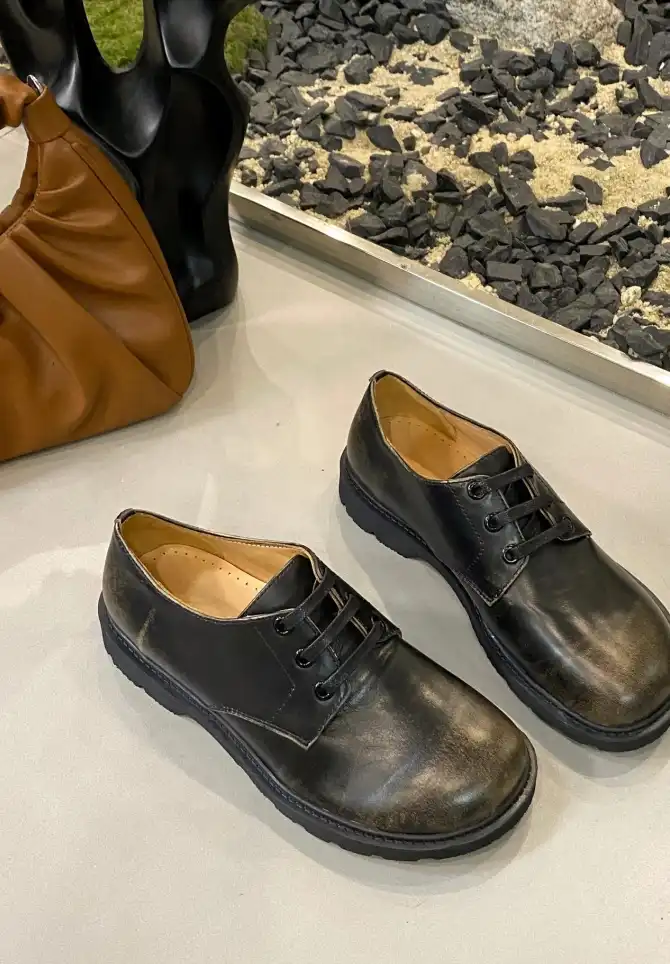 hype Loewe Leather Shoes