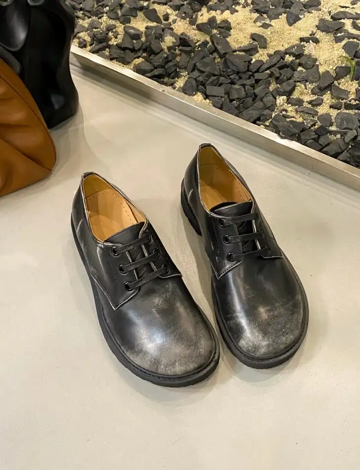 hype Loewe Leather Shoes