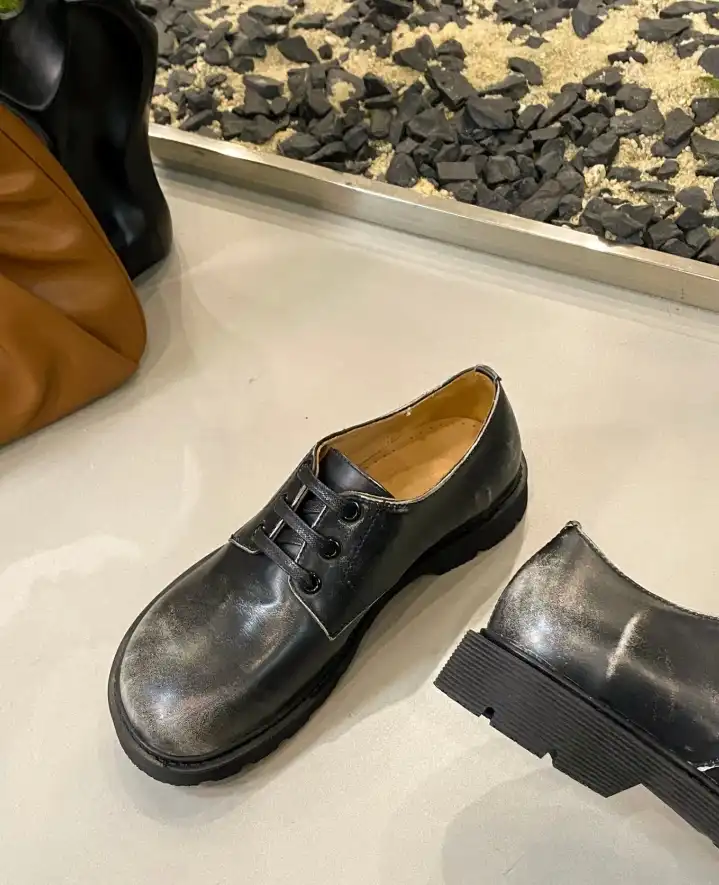 hype Loewe Leather Shoes