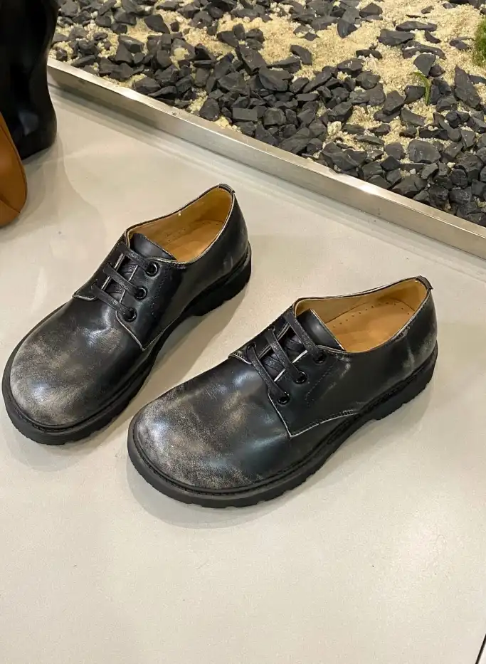 hype Loewe Leather Shoes