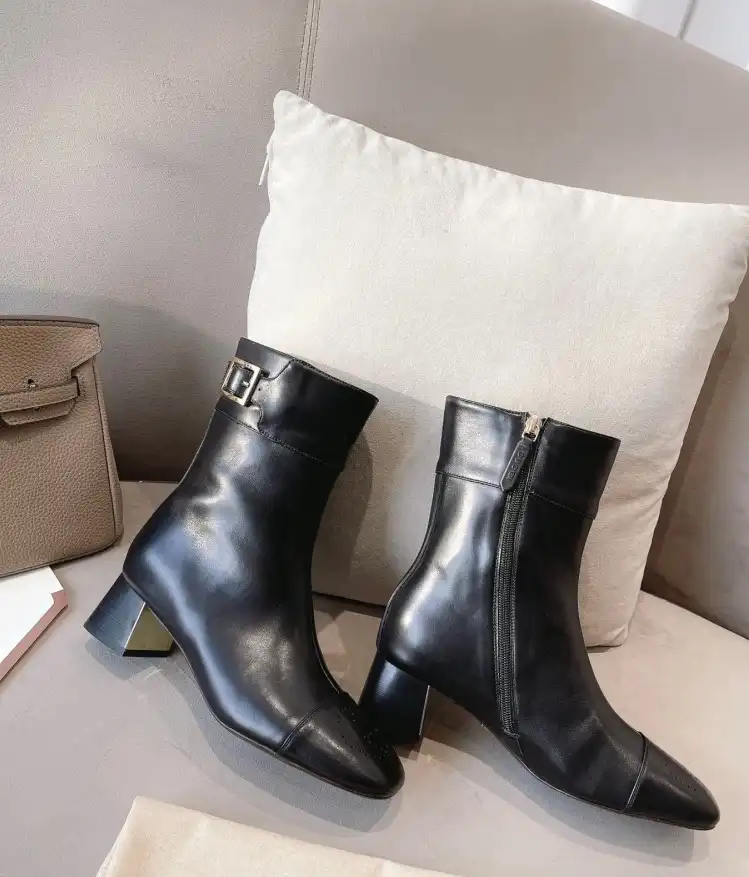 hype Gucci Boots