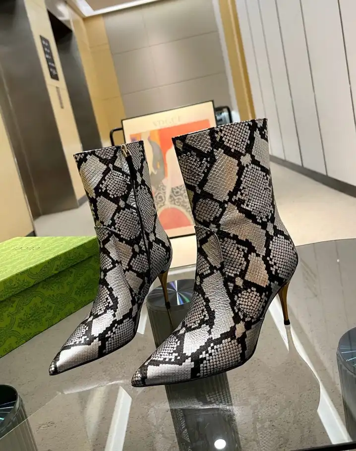 hype Gucci Boots