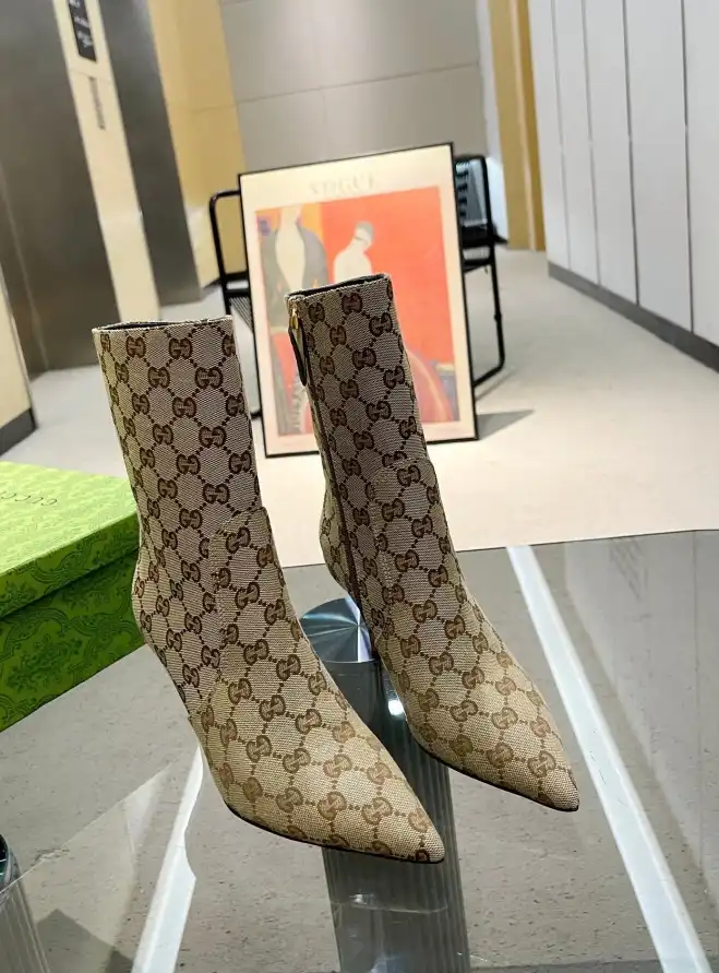 hype Gucci Boots