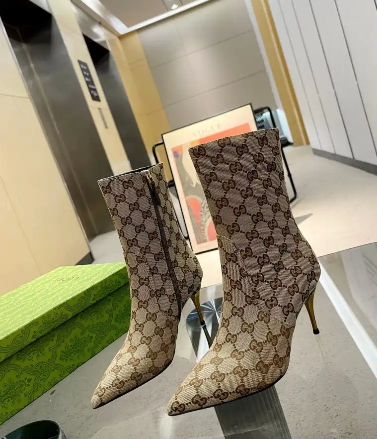 hype Gucci Boots