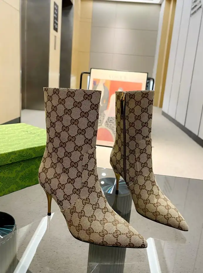 hype Gucci Boots