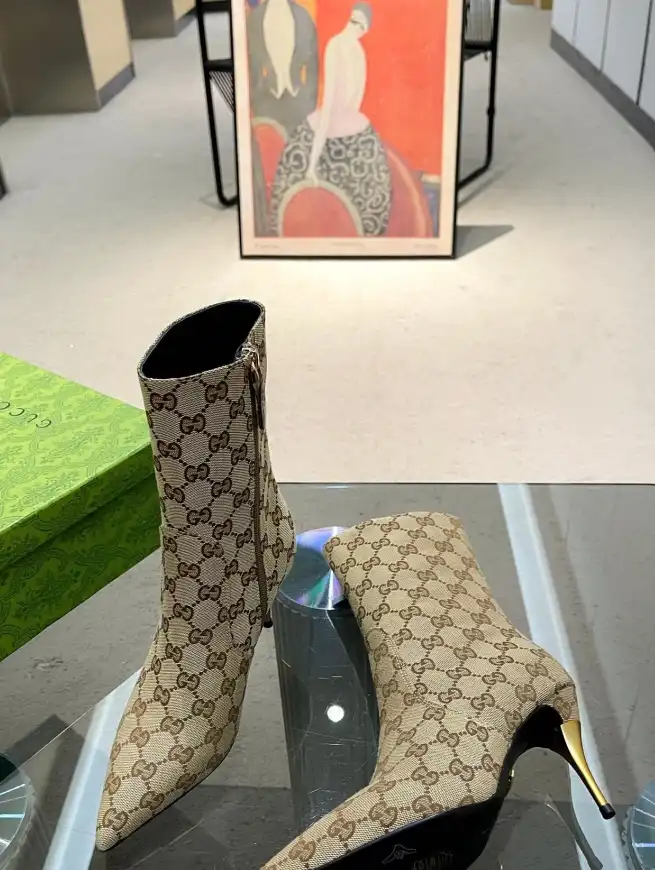 hype Gucci Boots