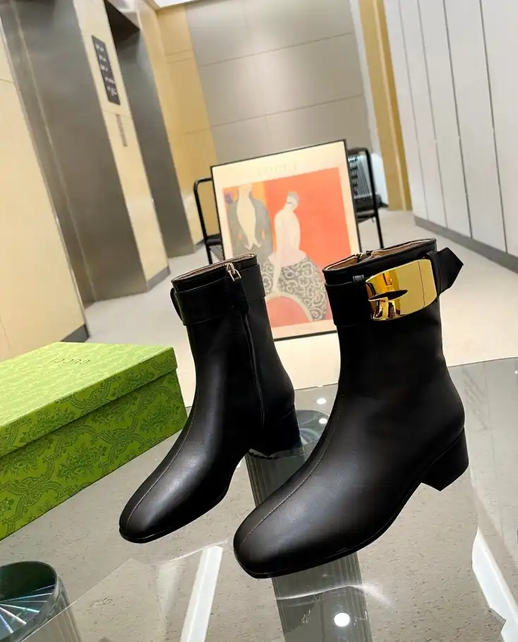 hype Gucci Boots