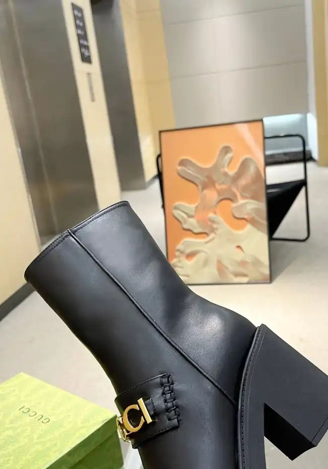 hype Gucci Boots