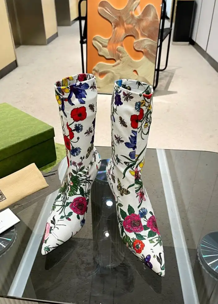 hype Gucci Boots