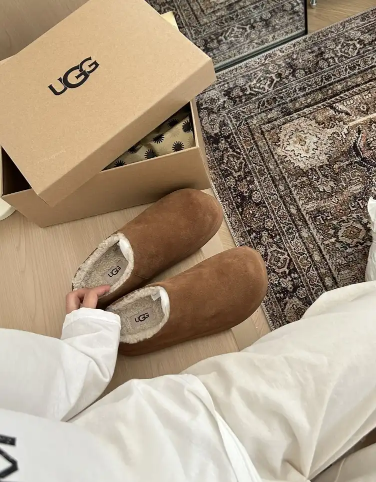 hype UGG Slippers