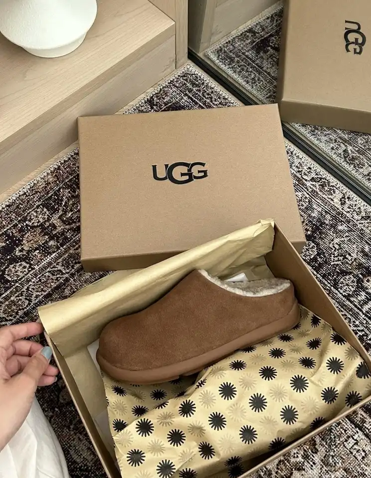 hype UGG Slippers