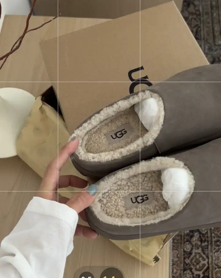 hype UGG Slippers