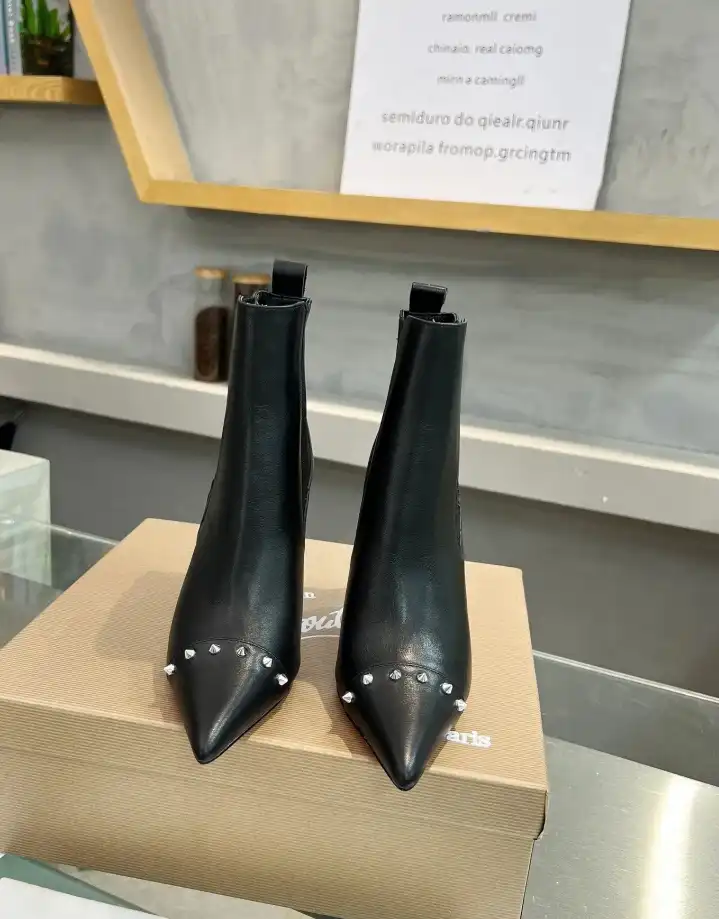 hype Christian Louboutin Boots