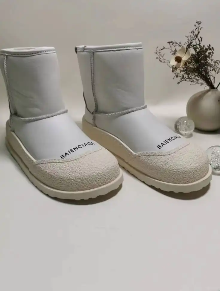 hype Balenciaga Boots