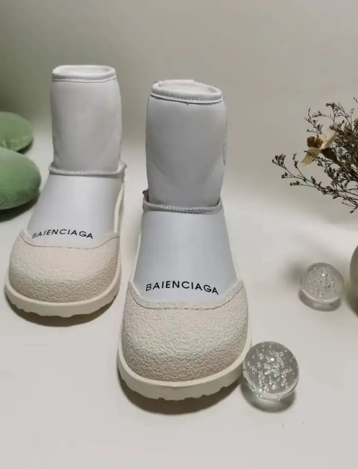 hype Balenciaga Boots