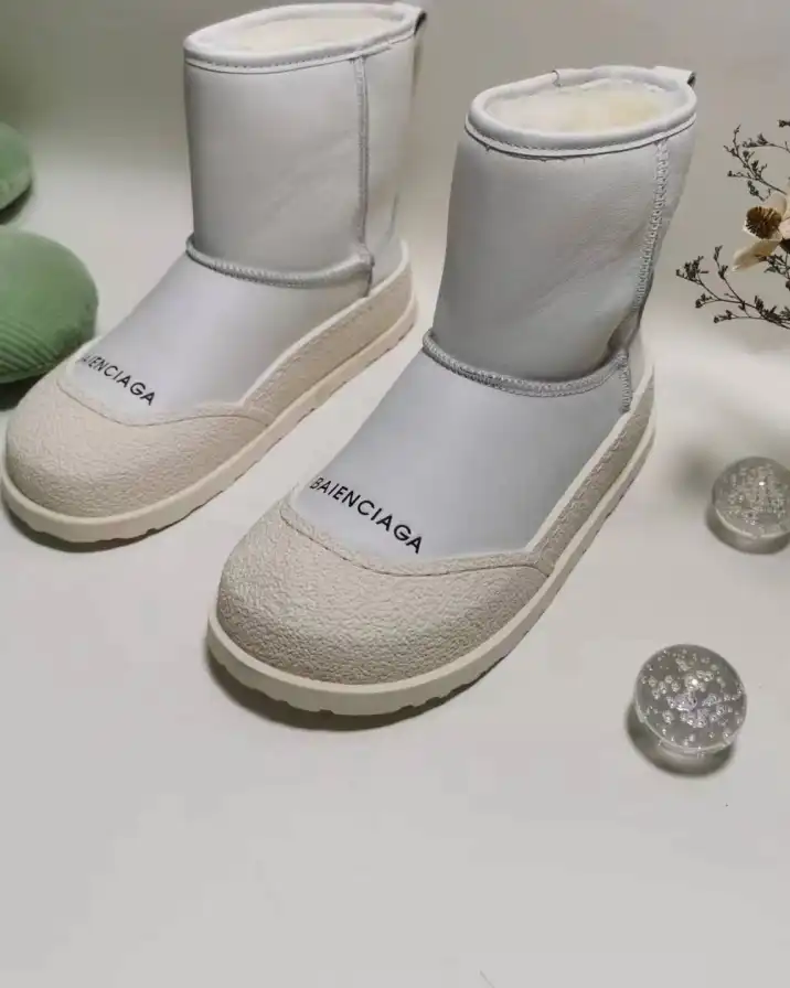 hype Balenciaga Boots