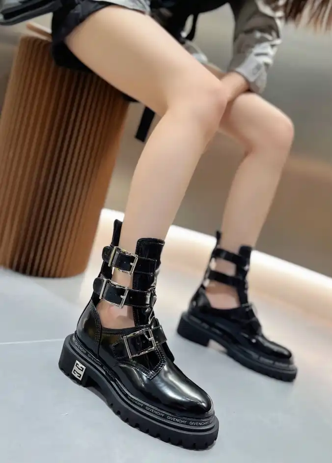 hype Givenchy Boots