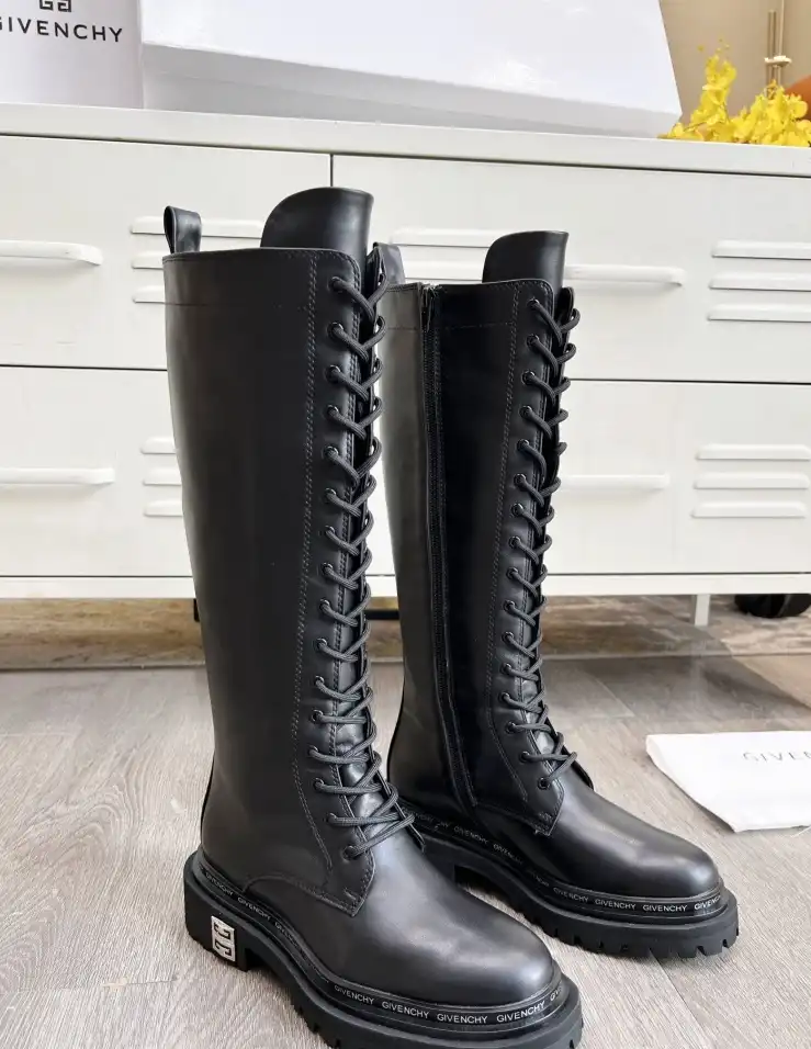 hype Givenchy Boots