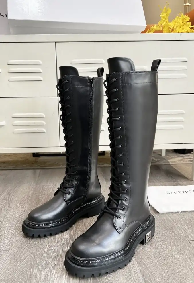 hype Givenchy Boots