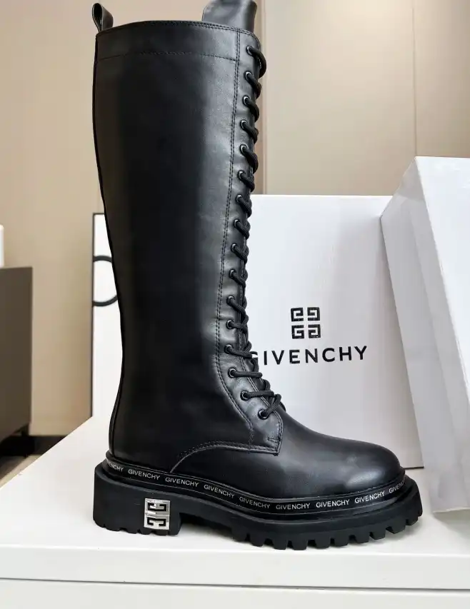 hype Givenchy Boots