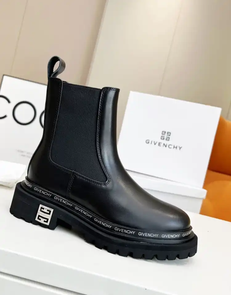 hype Givenchy Boots