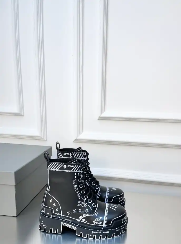 hype Balenciaga Boots