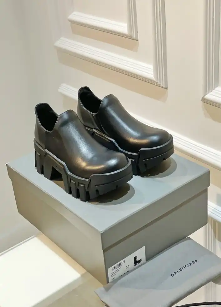 hype Balenciaga Boots