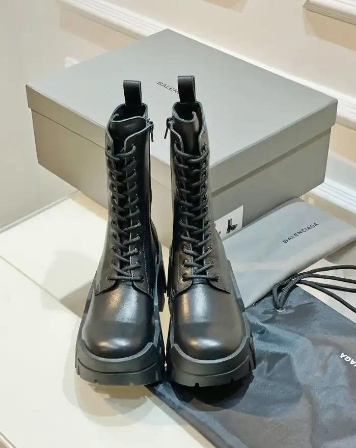 hype Balenciaga Boots