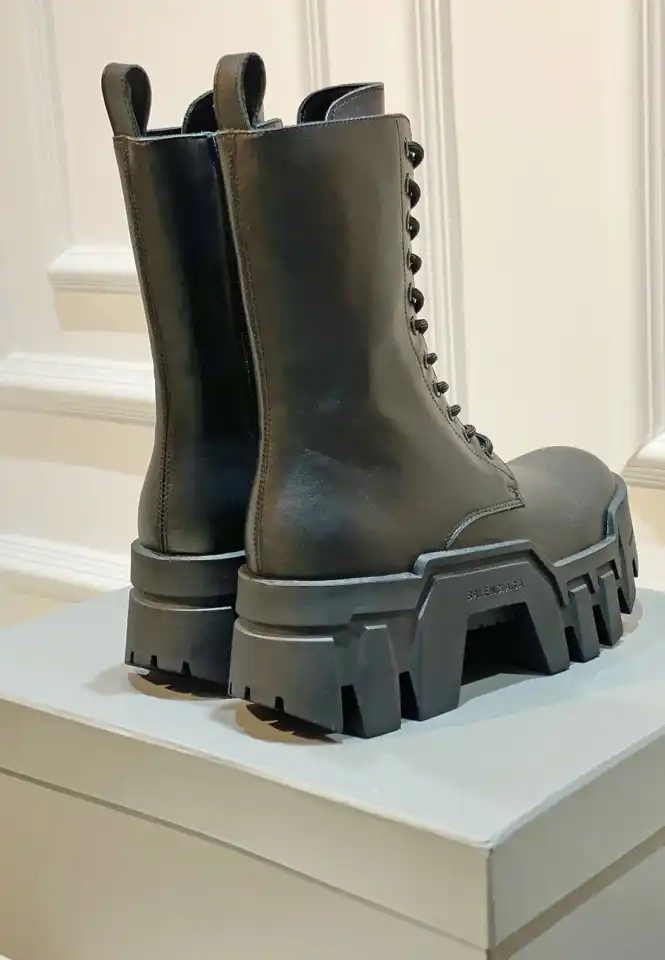 hype Balenciaga Boots