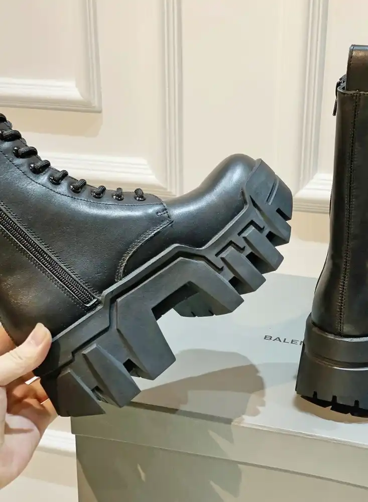 hype Balenciaga Boots