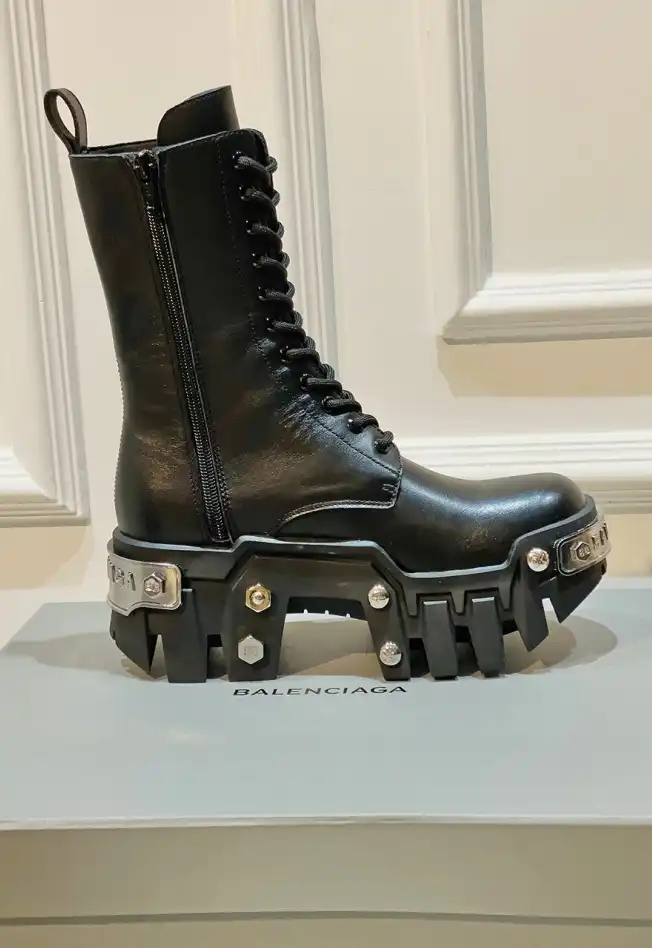 hype Balenciaga Boots