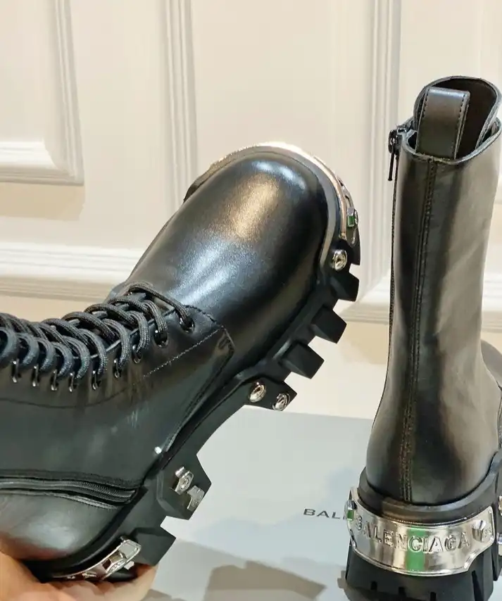 hype Balenciaga Boots