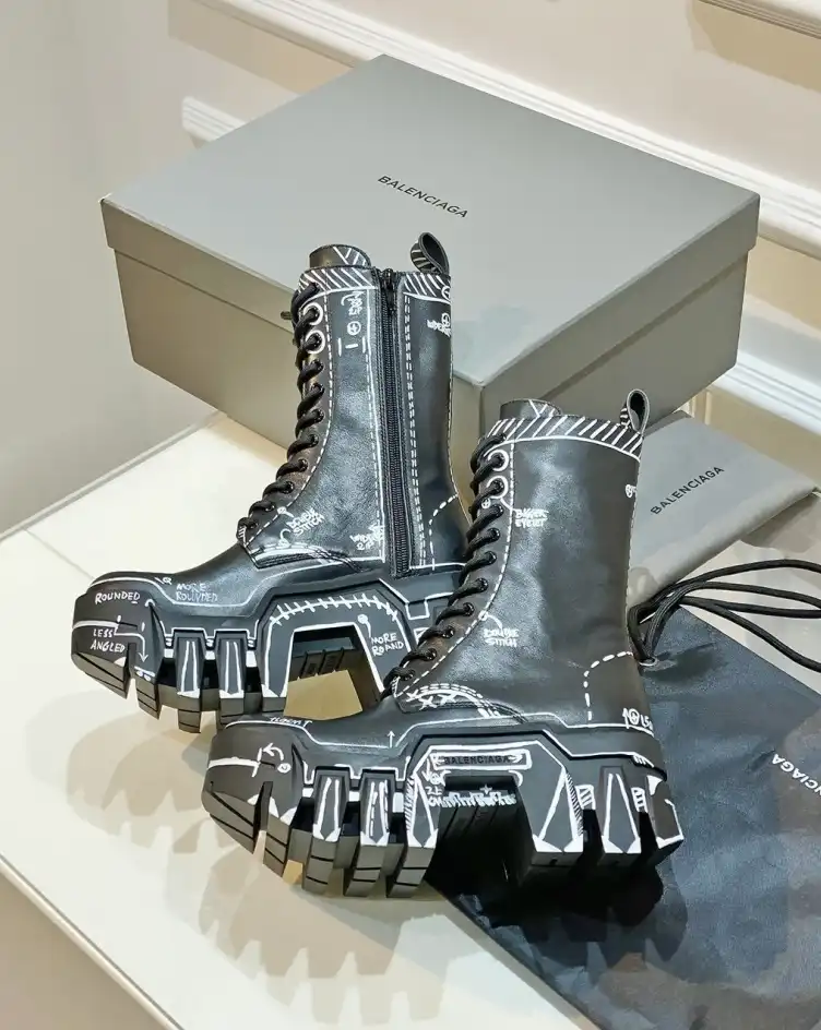 hype Balenciaga Boots