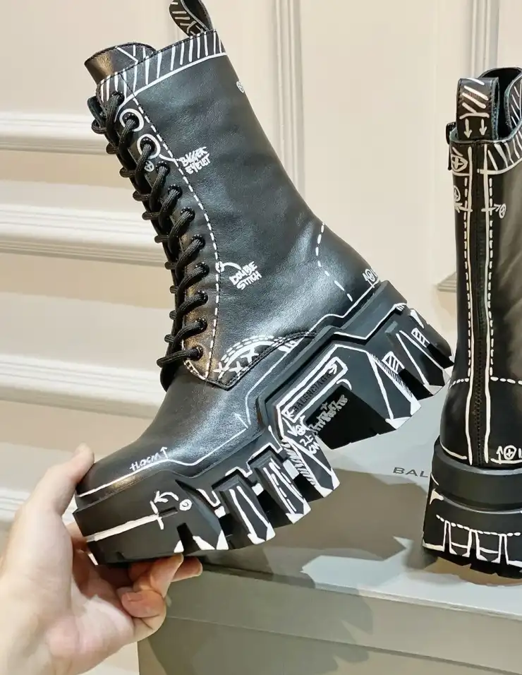 hype Balenciaga Boots