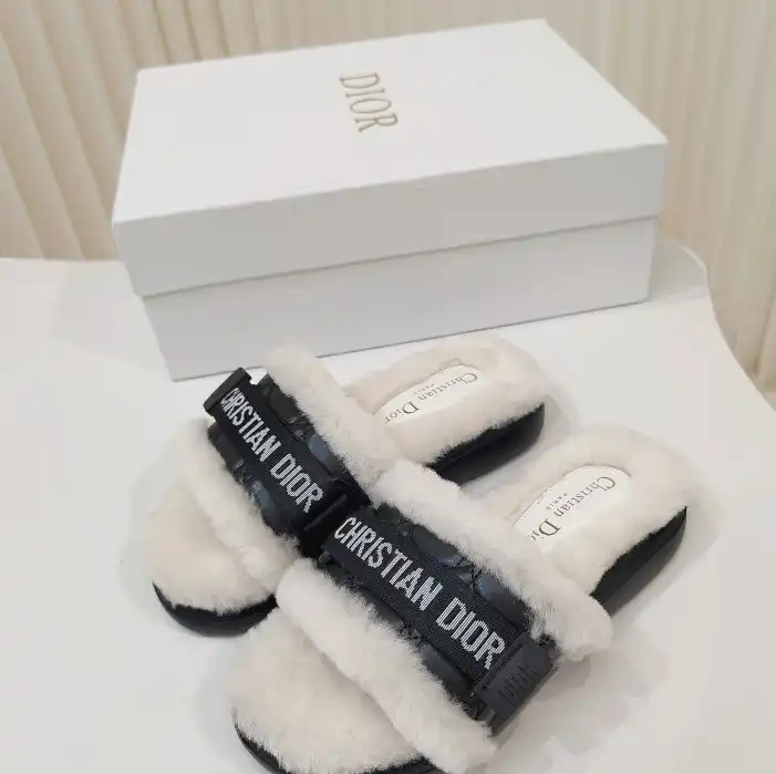 hype Christian Dior Slippers