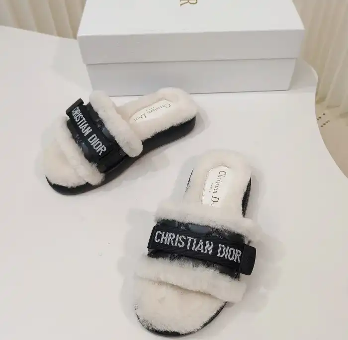 hype Christian Dior Slippers