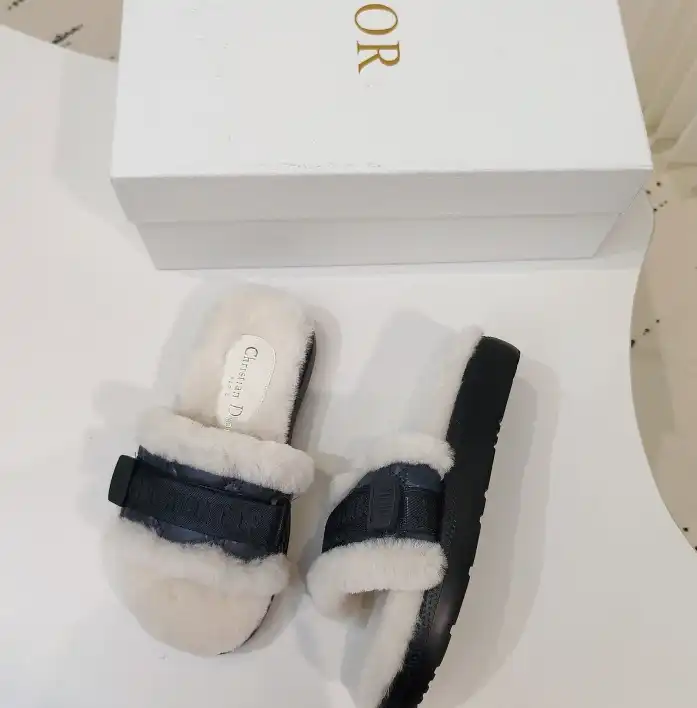 hype Christian Dior Slippers