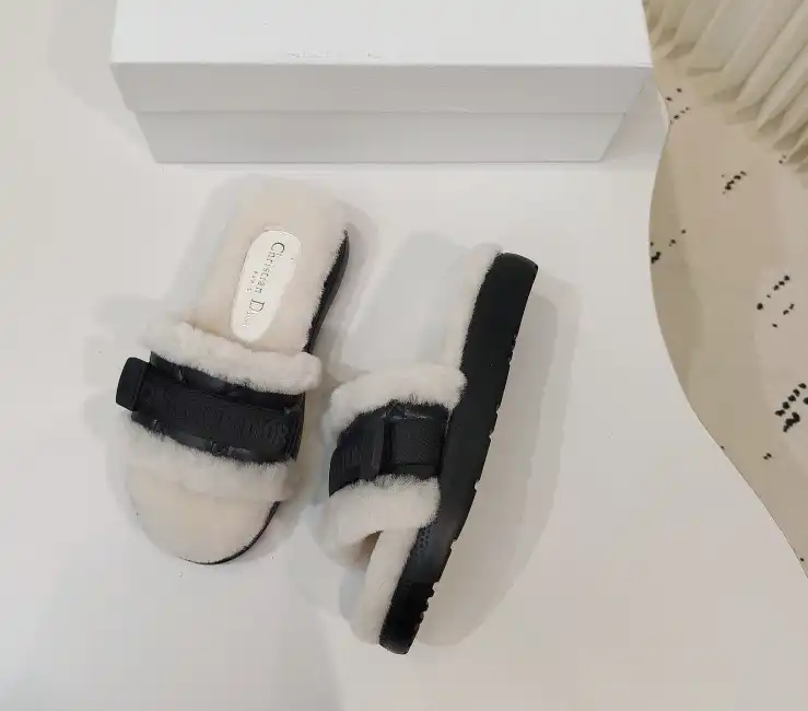 hype Christian Dior Slippers