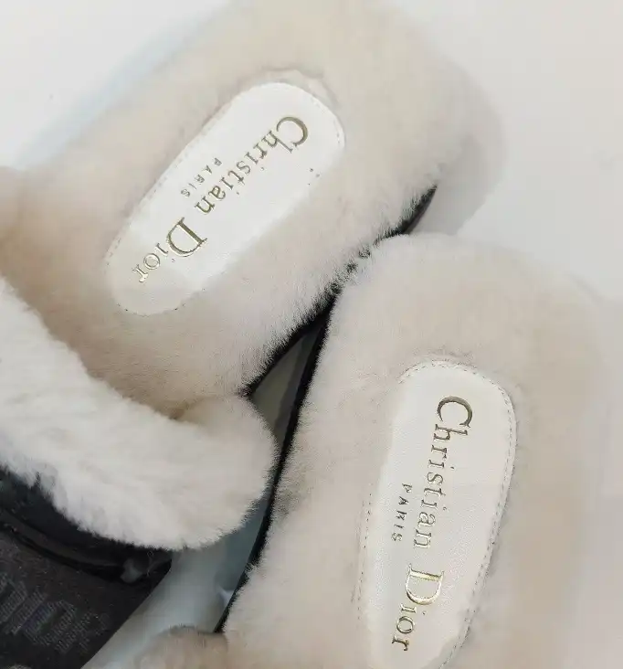 hype Christian Dior Slippers