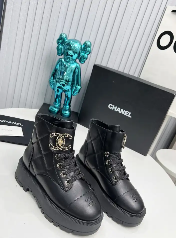 hype Chanel Boots