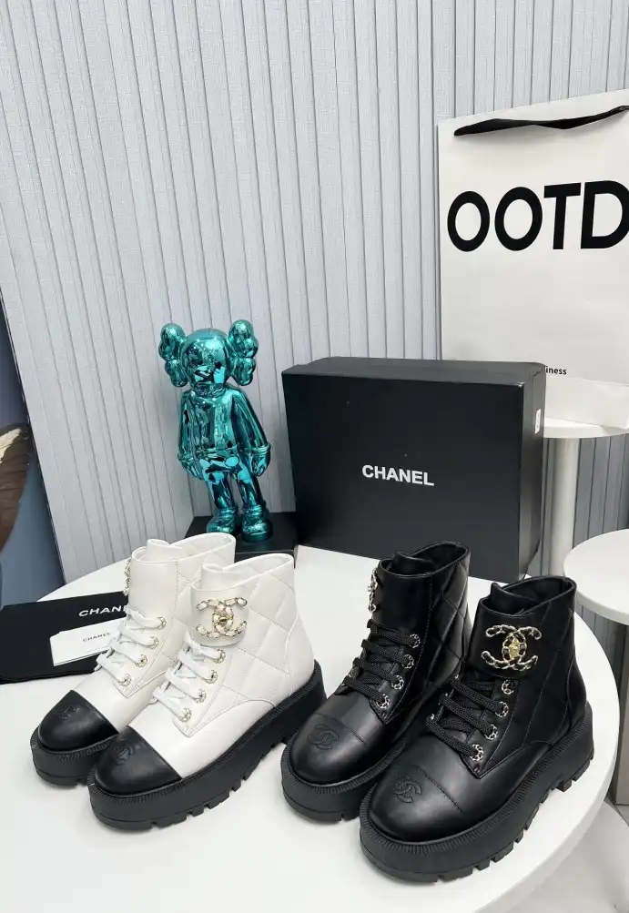 hype Chanel Boots