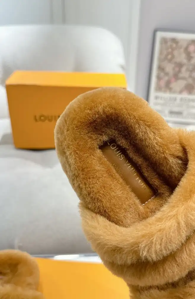 hype LV Slippers