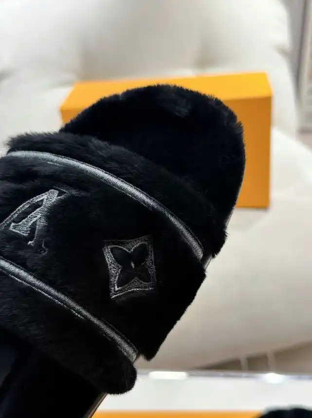 hype LV Slippers