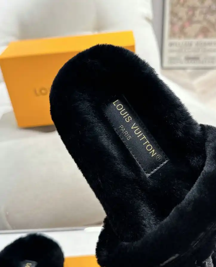 hype LV Slippers